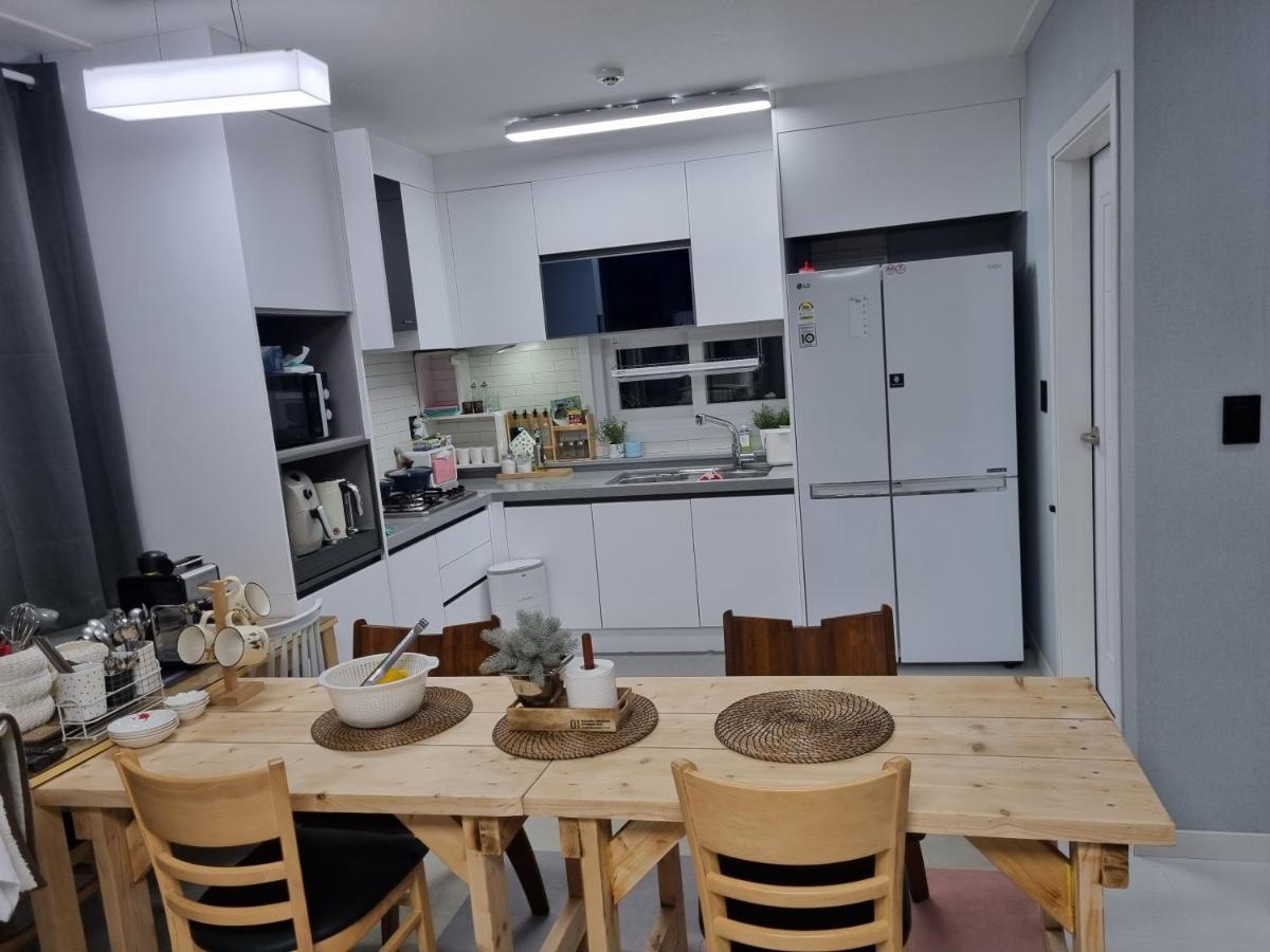 Gashi Sarang Acomodação com café da manhã Seogwipo Exterior foto