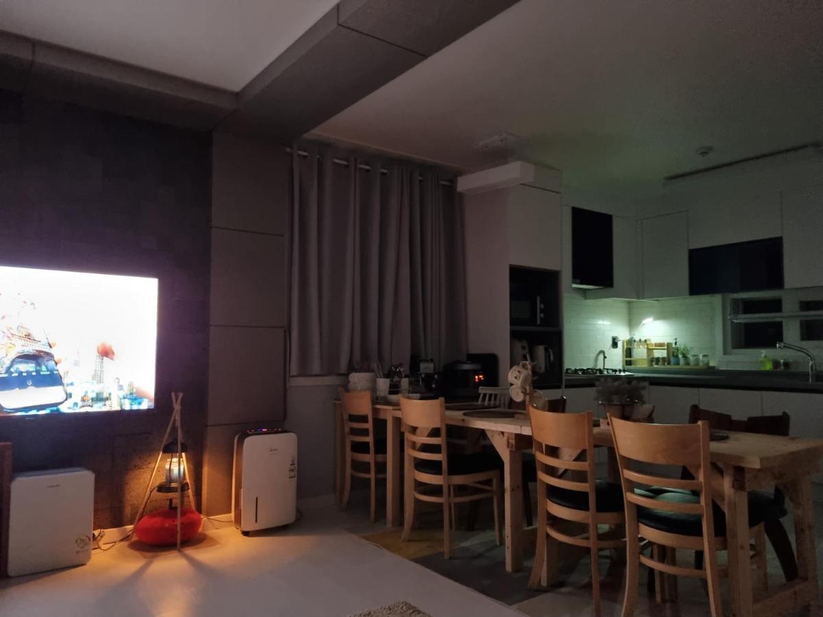 Gashi Sarang Acomodação com café da manhã Seogwipo Exterior foto